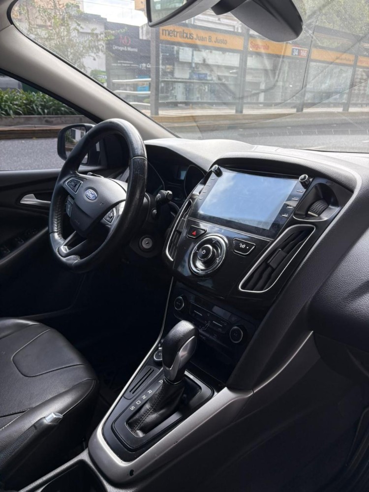Ford Focus III 2.0 SE Plus — foto 4